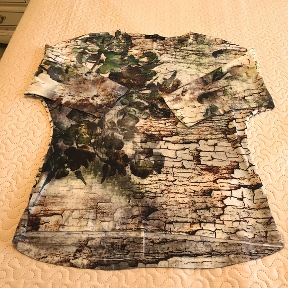 B.L.E.U. Green Botanical print top size Medium - Picture 3 of 13